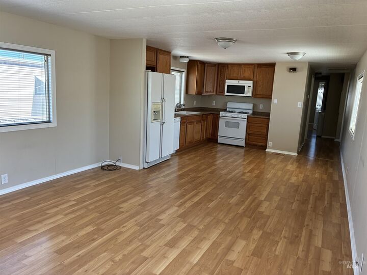 Property Photo: 2205 E Linden St 73 ID 83605