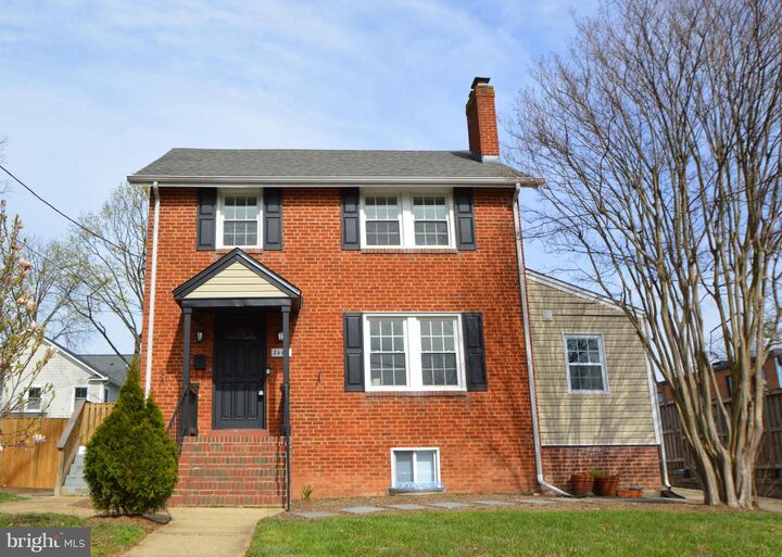 Property Photo:  2441 N McKinley Street  VA 22207 