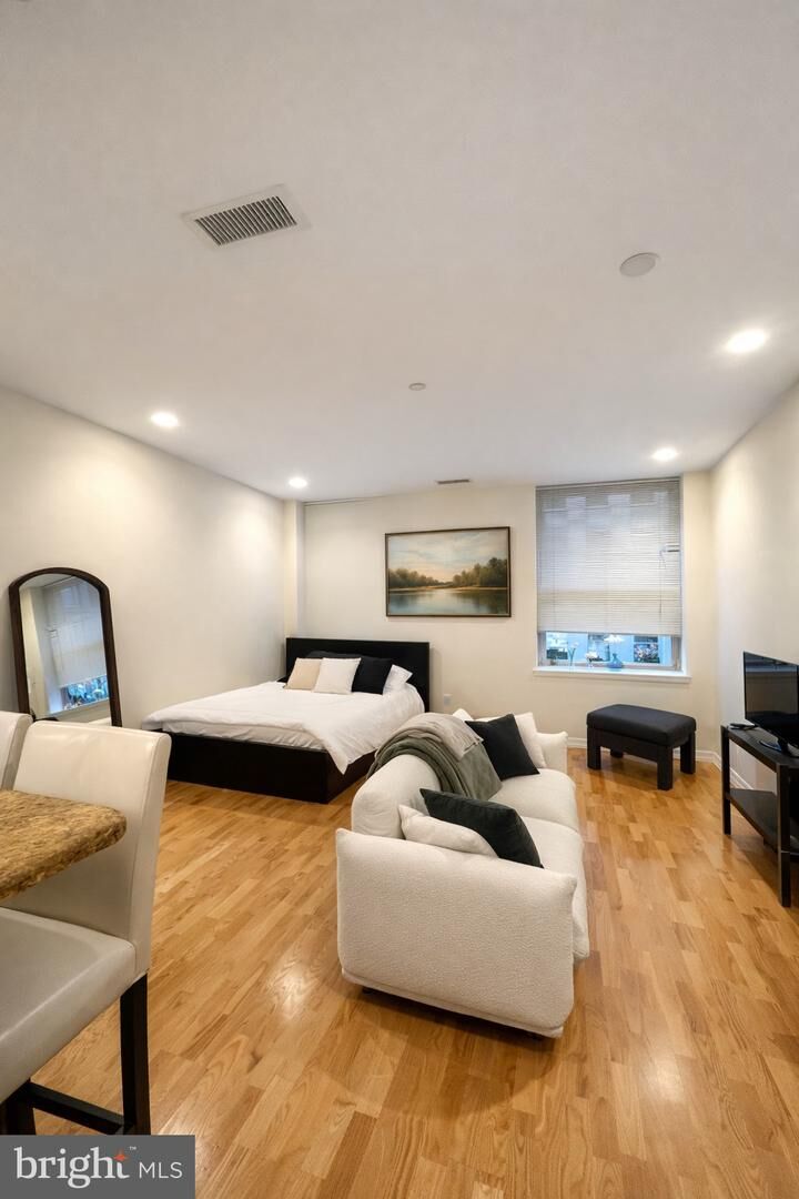 Property Photo:  1600 Arch Street 1510  PA 19103 