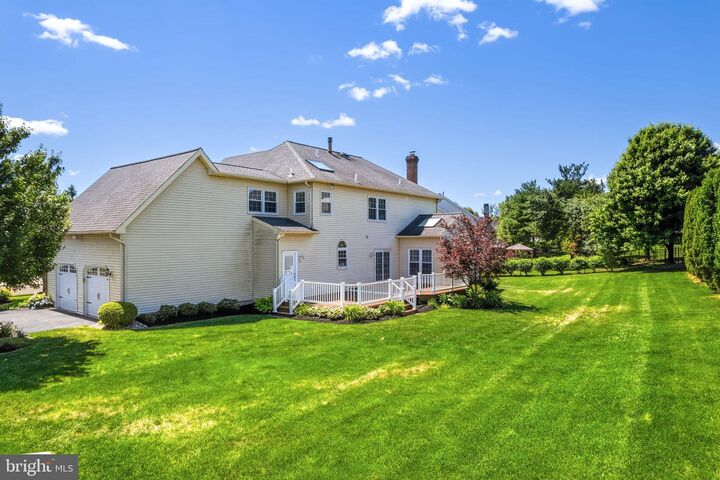 Property Photo:  1415 Ridgewood Lane  PA 18940 