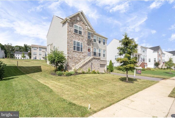 Property Photo: 3028 Landing Eagle Court VA 22191