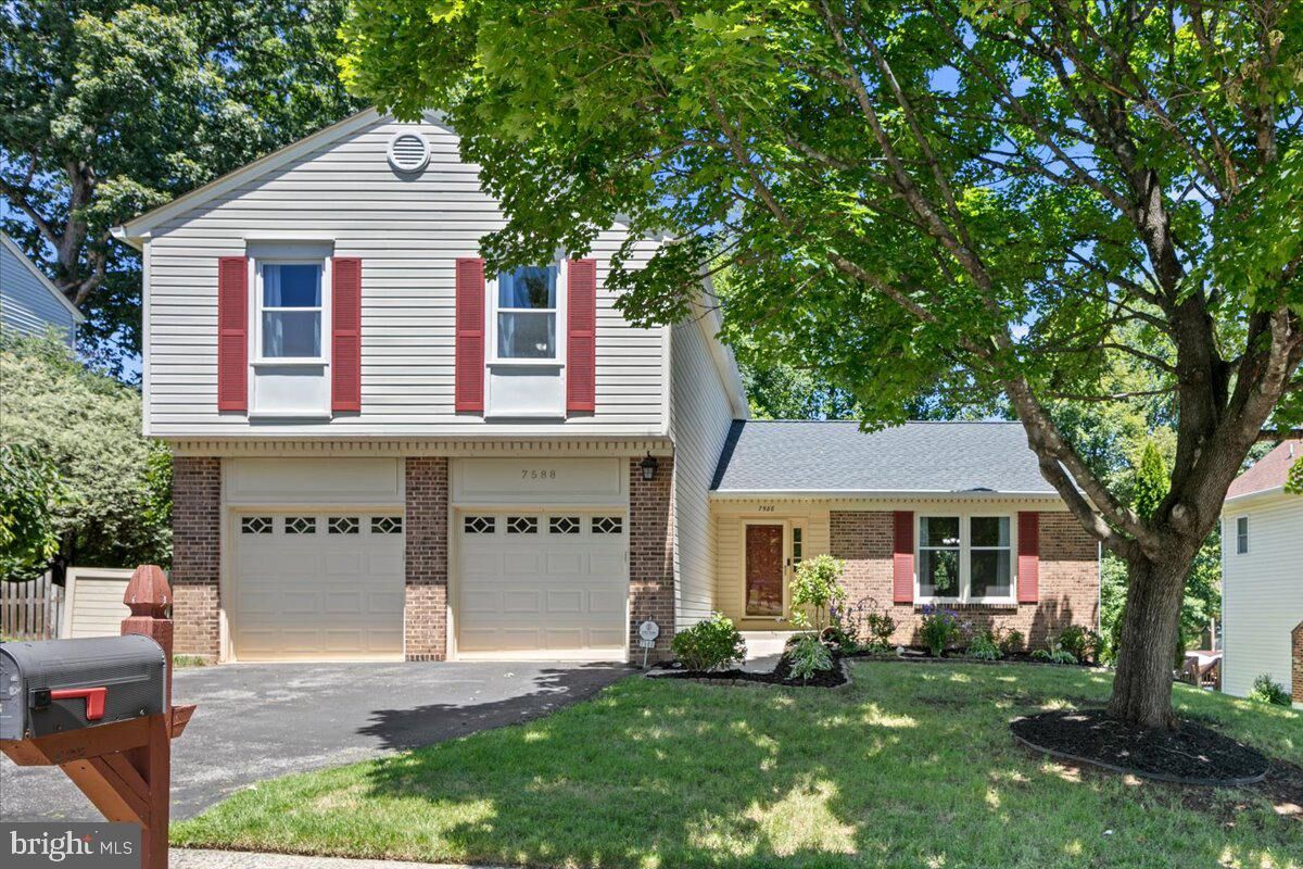 Property Photo:  7588 Woodstown Drive  VA 22153 