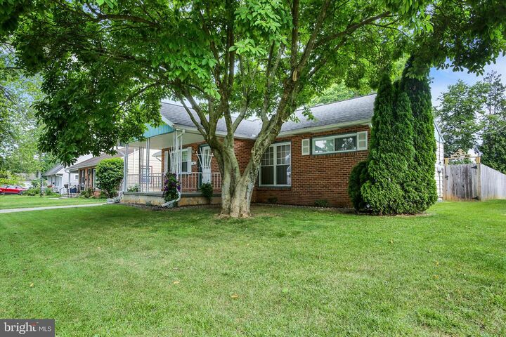 Property Photo:  811 Coolidge Street  PA 17070 
