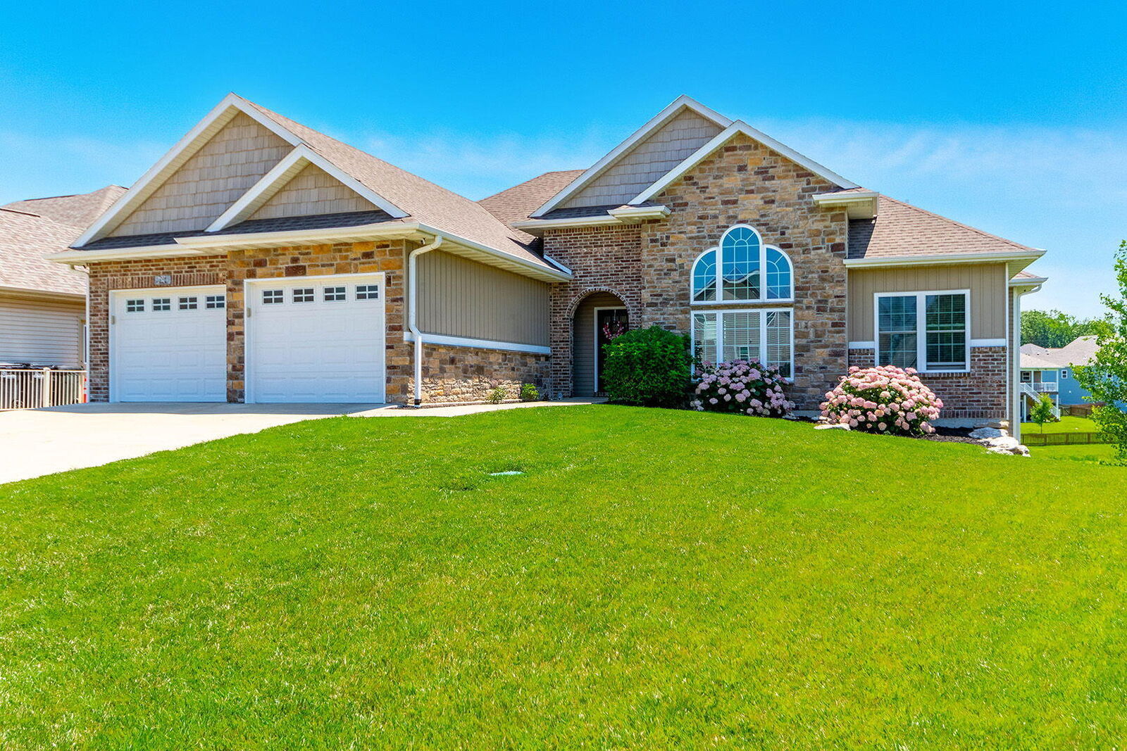 Property Photo:  2114 Mace Ct  MO 65201 