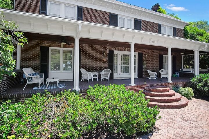 Property Photo:  601 S Washington Street  NC 28150 
