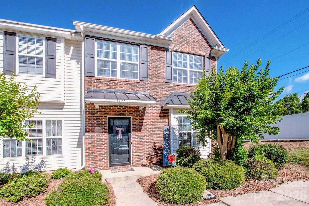 Property Photo:  4151 Kenton Glenn Court NW  NC 28027 