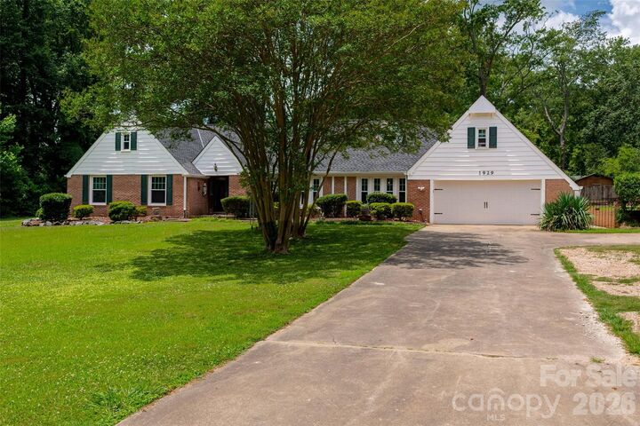 Property Photo: 1929 Havenwood Drive SC 29720
