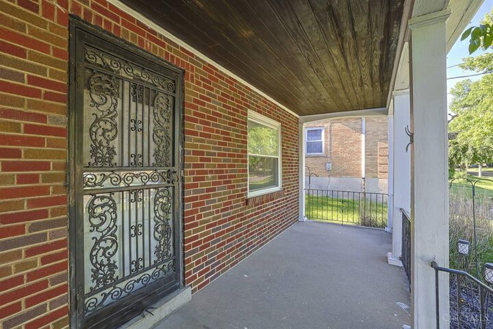 Property Photo:  1140 Covedale Avenue  OH 45238 