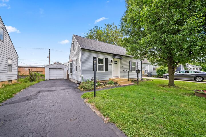 Property Photo:  1704 Rhoda Avenue  OH 43212 