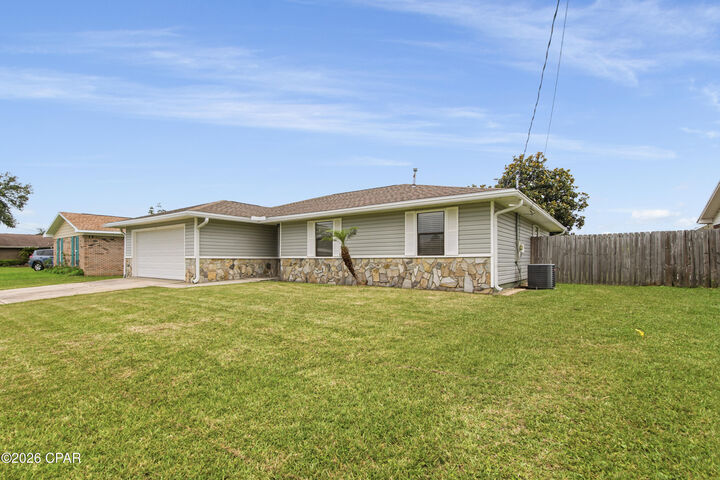 Property Photo: 6007 Howard Road FL 32404