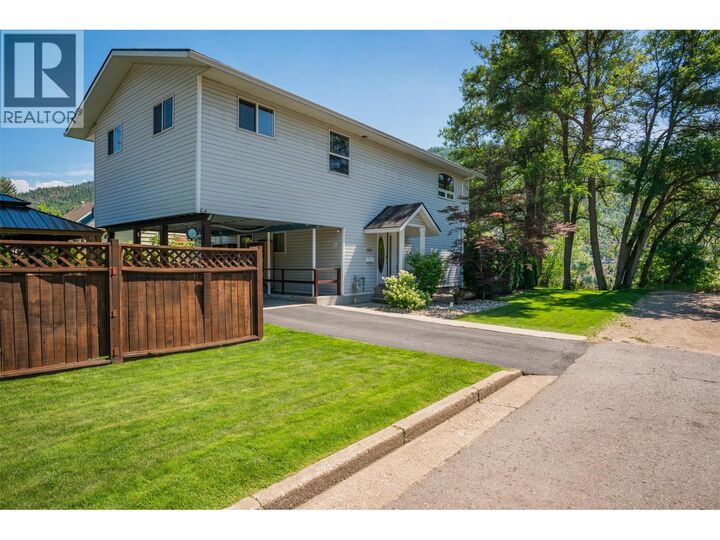 Property Photo: 2007 Valleyview Drive BC V1R 3B3