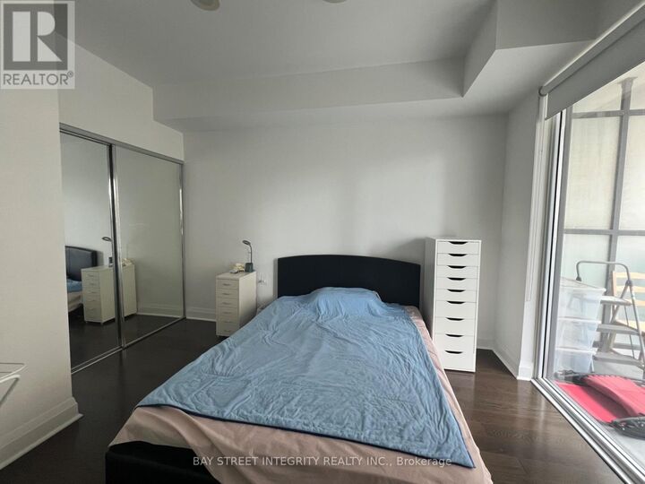 Property Photo: 1080 Bay Street 701 ON N5S 0A5
