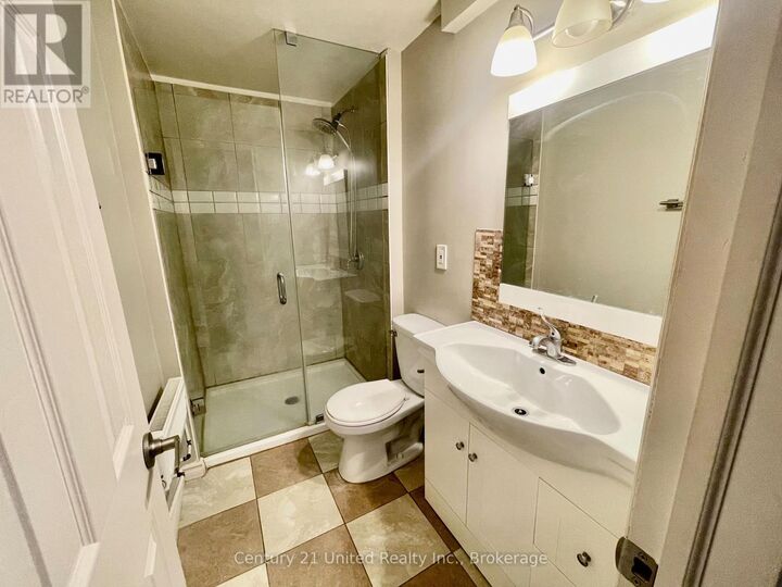 Property Photo:  172.5 Hunter Street West 6  ON K9H 2L2 
