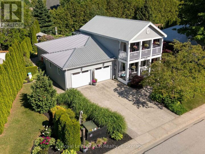 137 383 McNabb Street — photo 1