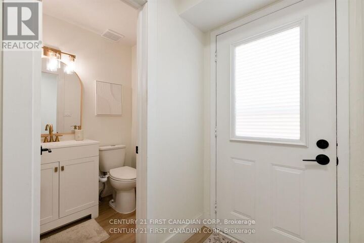 Property Photo: 35 Waterman Avenue 60 ON N6C 5T8