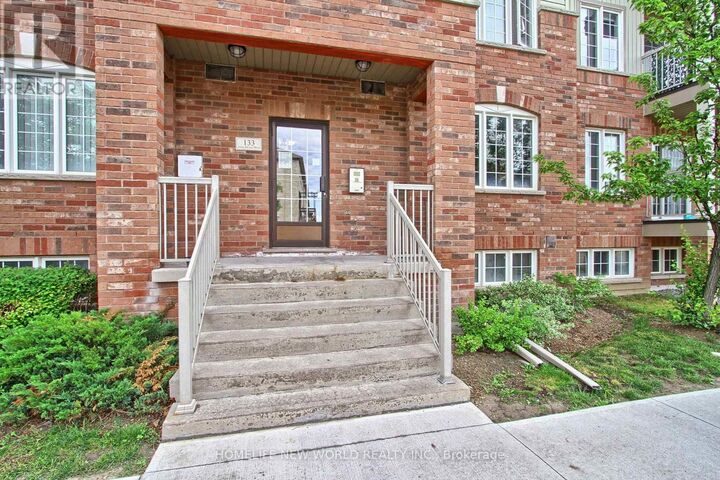 Property Photo:  133 Isaac Devins Boulevard 3  ON M9M 0C4 