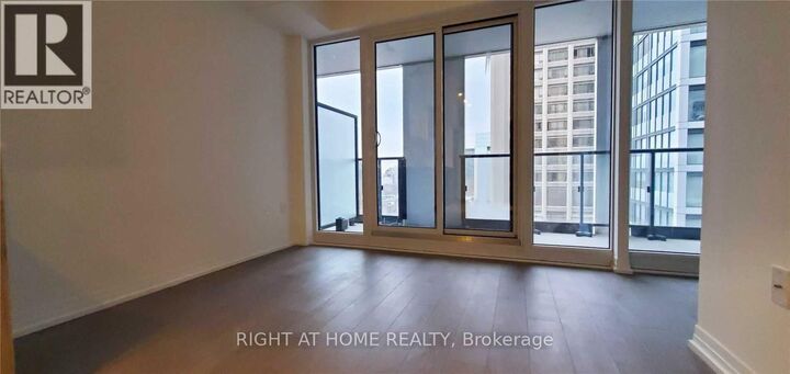 Property Photo:  251 Jarvis Street 818  ON M5B 0C3 
