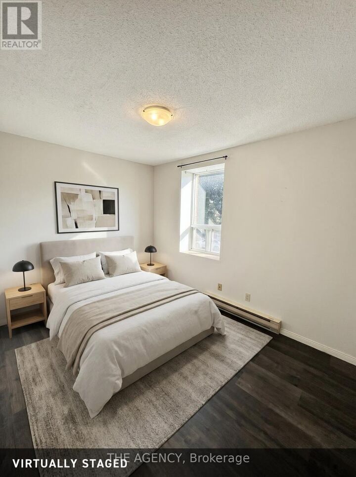 Property Photo:  45 King Avenue West 10  ON L1B 1H2 