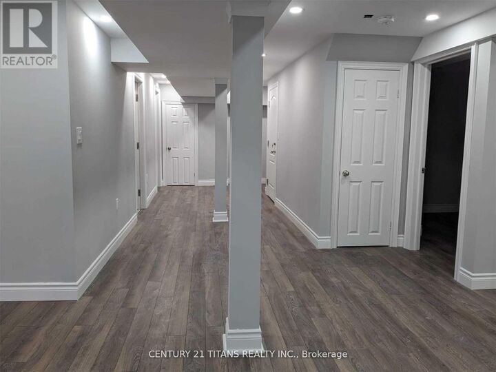 Property Photo:  1561 Astrella Crescent Bsmt  ON L5M 5A1 
