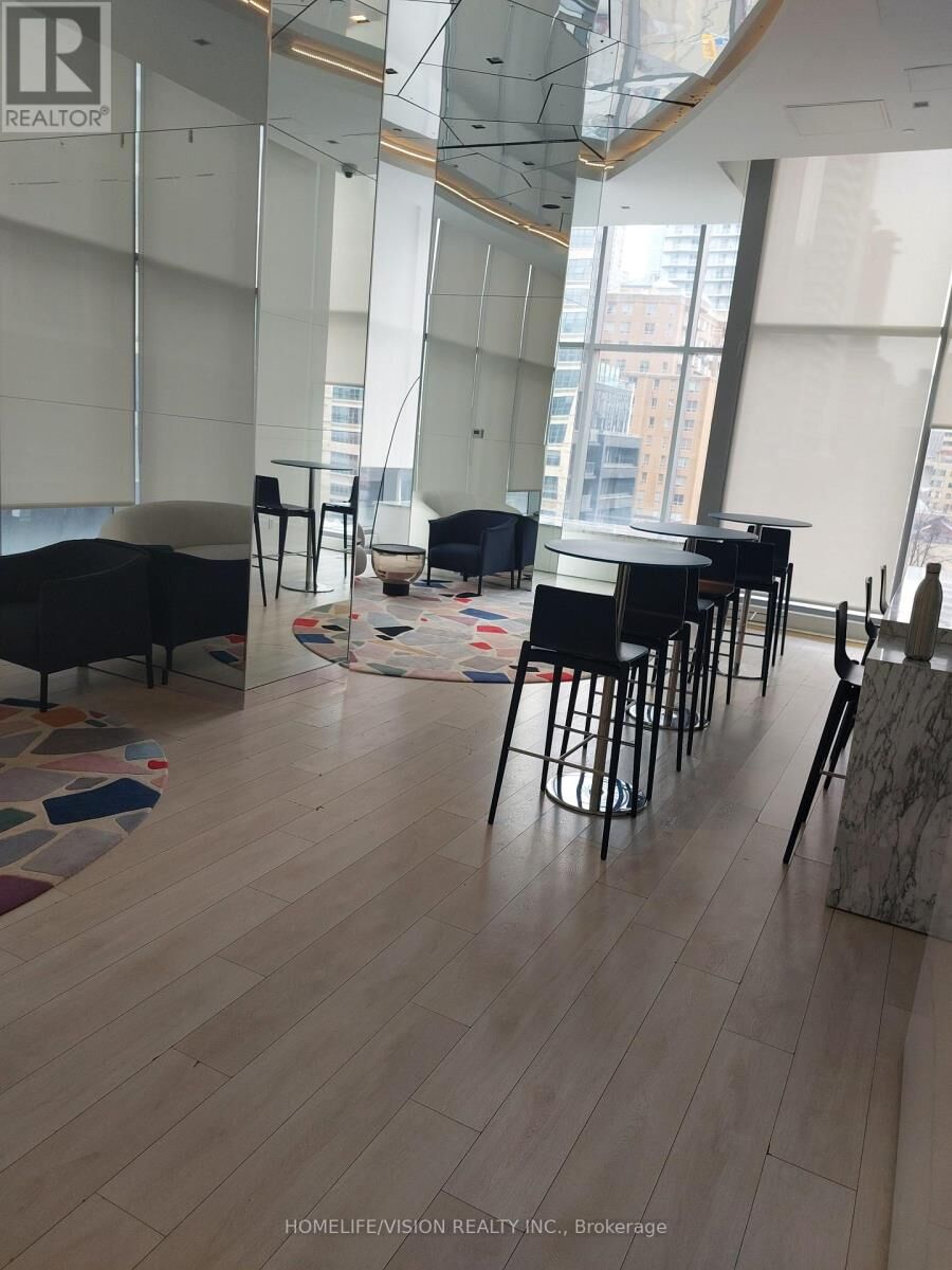 Property Photo:  251 Jarvis Street 1023  ON M5B 0C3 