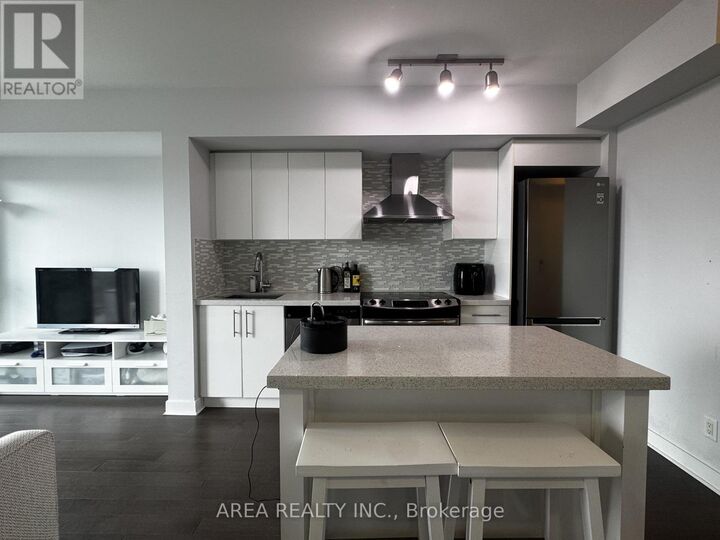 Property Photo:  58 Orchard View Boulevard 1401  ON M4R 1B9 