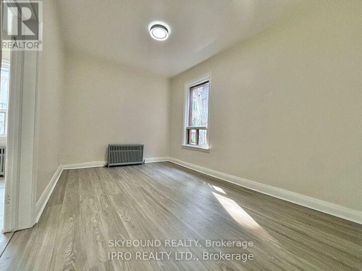 Property Photo:  527 Queen Street West 2B  ON M5V 2B4 