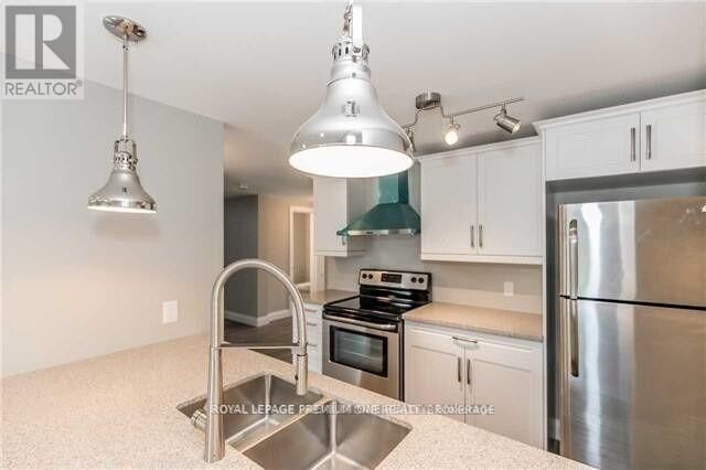 Property Photo: 80 Wessenger Drive ON L4N 8P8