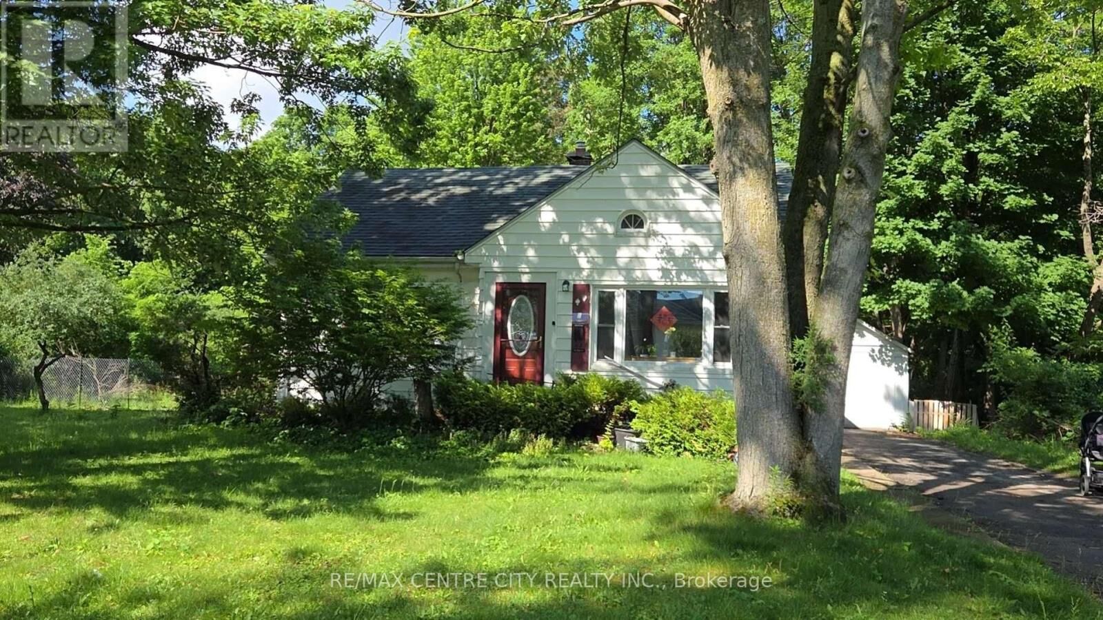 Property Photo: 1473 Oakdale Street ON N5X 1J8