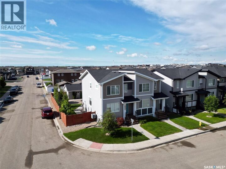 Property Photo:  5433 Green Silverberry Drive E  SK S4V 3M5 