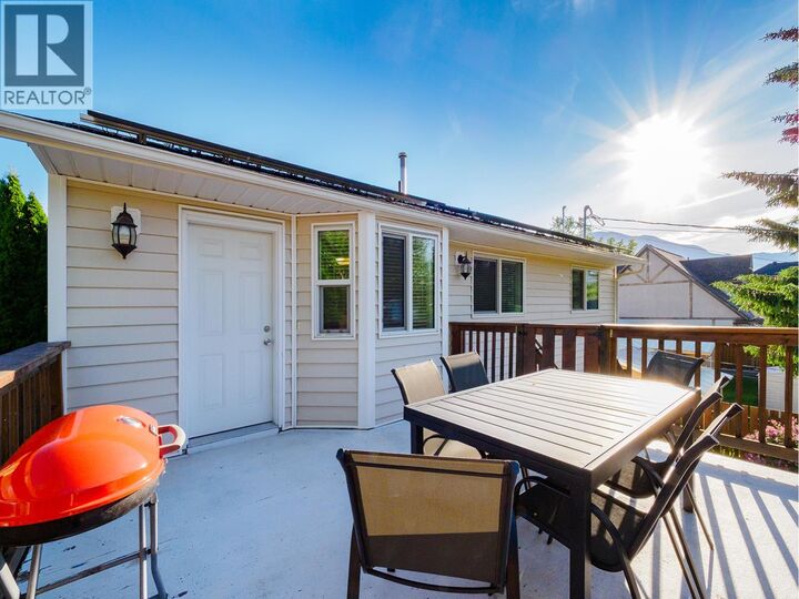 Property Photo:  510 ' 11th Street South  BC V0A 1H0 