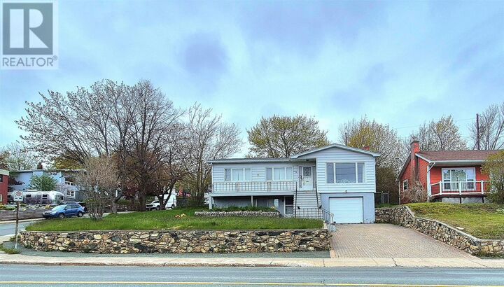 Property Photo:  92 The Boulevard  NL A1A 1K5 