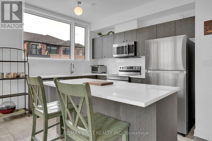 Property Photo:  34 Spry Lane  ON L4N 0H7 