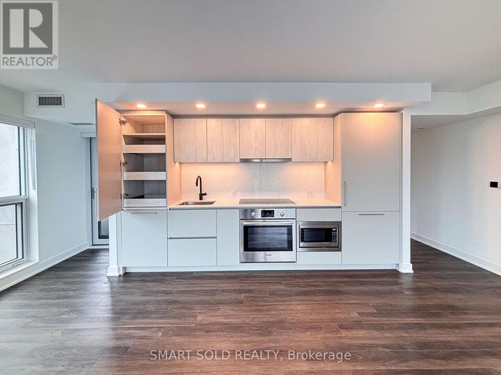 Property Photo: 609 Sherbourne Street 1402 ON M4X 1K7