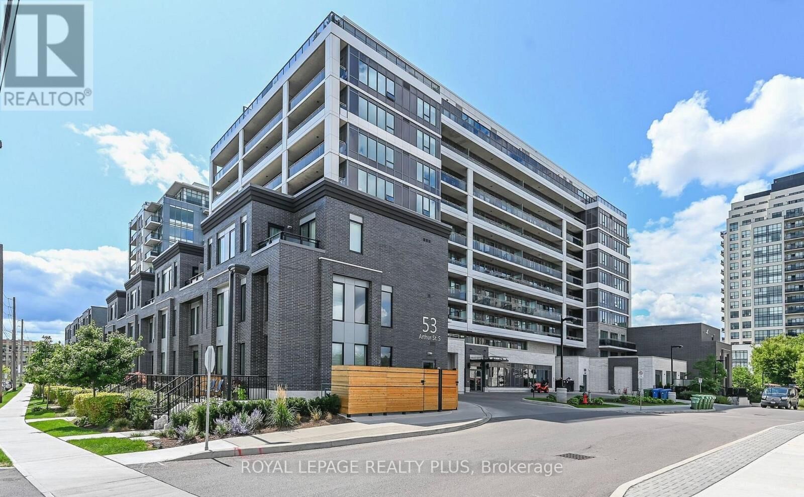 Property Photo: 53 Arthur Street South 614 ON N1E 0S6