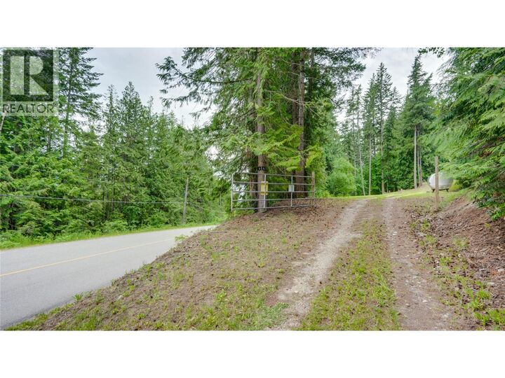 Property Photo: 454 Grandview Bench Road BC V1E 2Y4
