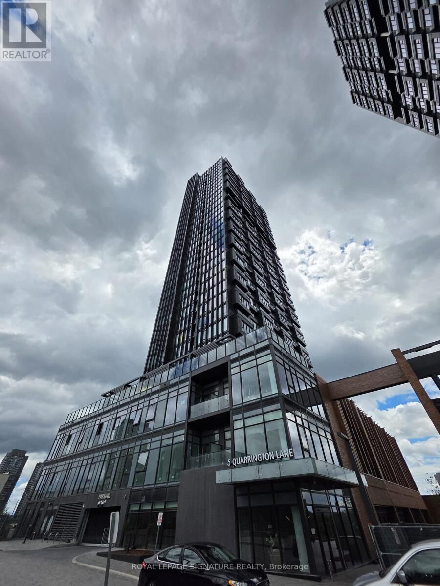 Photo de la propriété:  5 Quarrington Lane 2807  ON M3C 0S5 