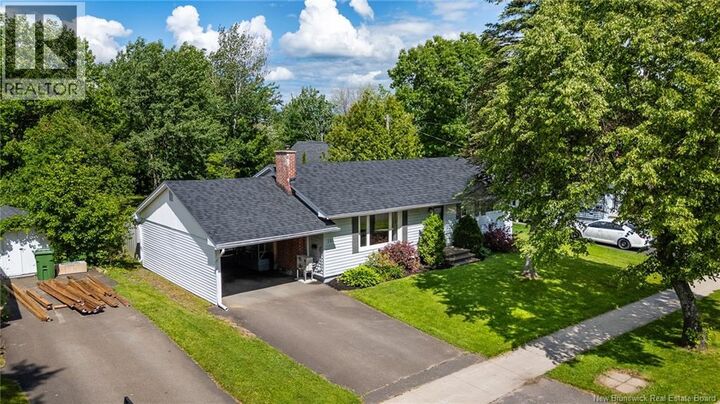 Property Photo:  101 Dover Crescent  NB E3B 4T8 