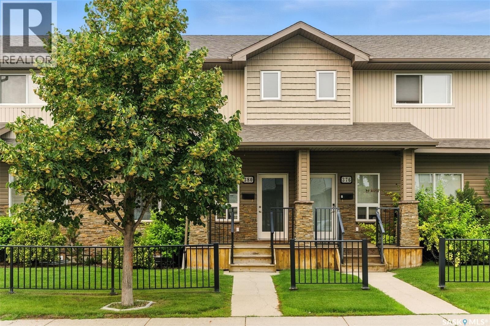 Property Photo:  380 Willowgrove Lane  SK S7W 0E5 