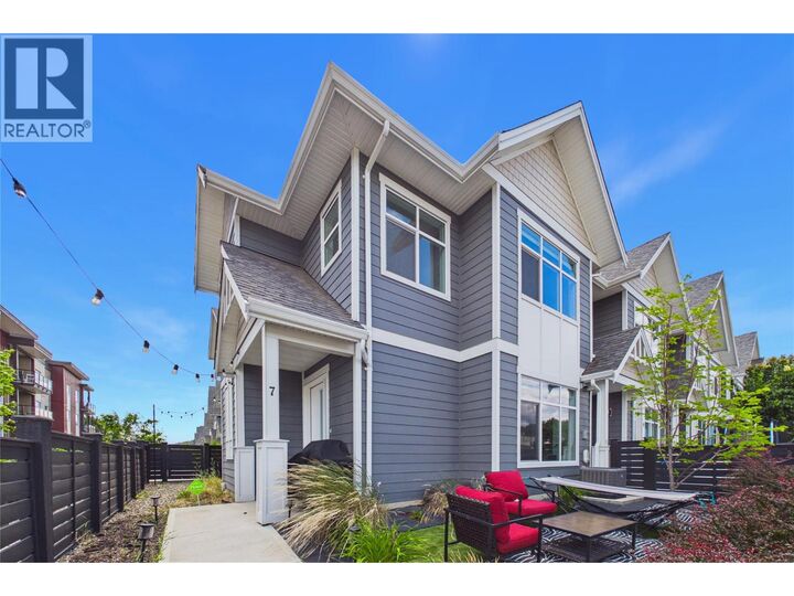115 Wyndham Crescent 7 — photo 1