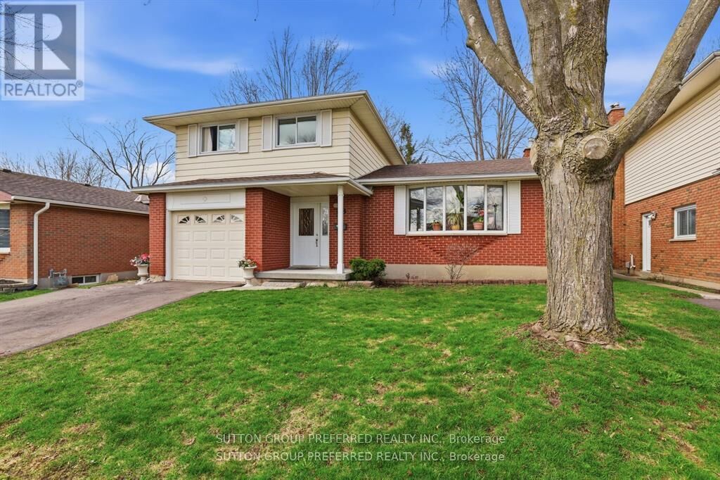 Property Photo:  38 Alayne Crescent  ON N6E 2A3 