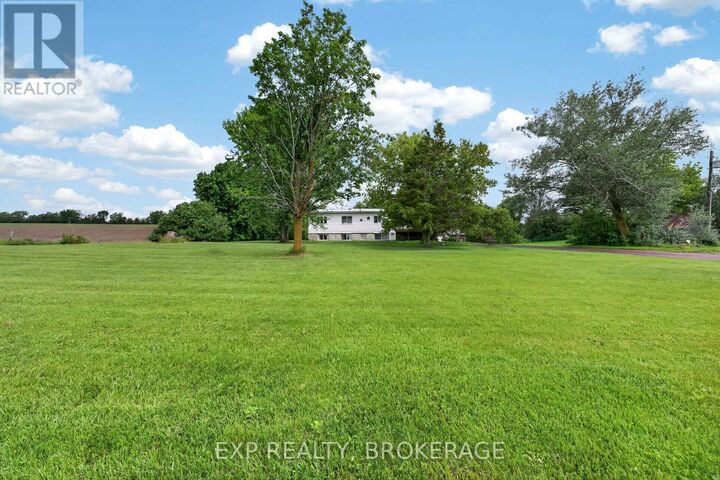 Property Photo: 241 Woodcock Street ON K7R 3L1