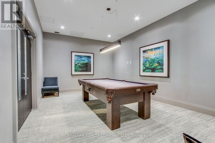 Property Photo:  555 William Graham Drive 233  ON L4G 7C4 