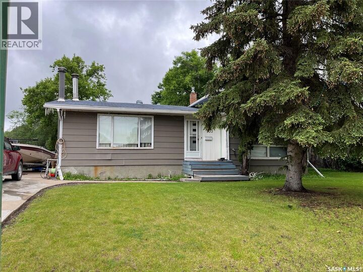 Property Photo:  103 Matheson Crescent  SK S4R 5C3 