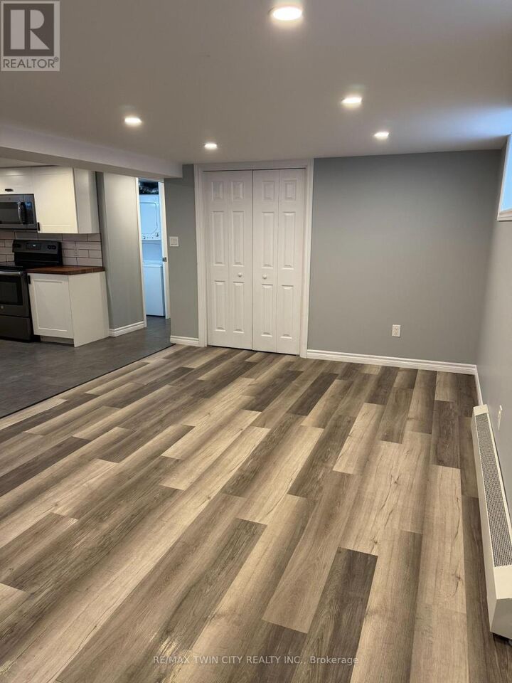 Property Photo:  46 Linden Avenue  ON N3S 7E5 