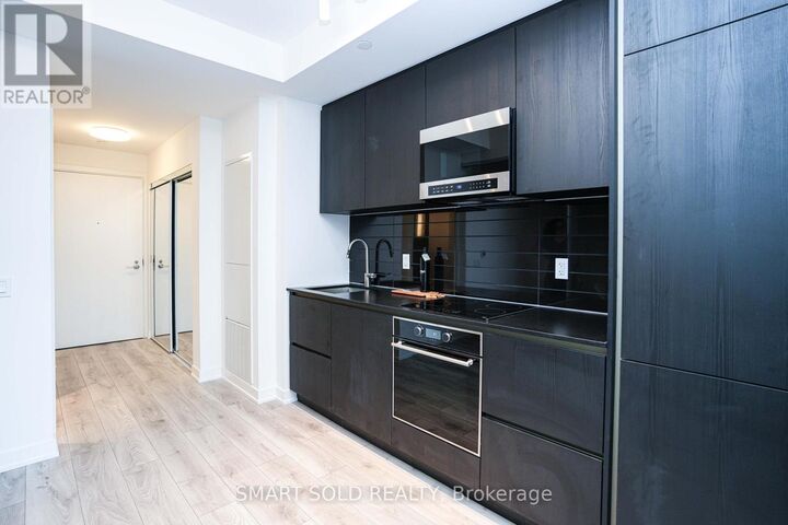 Property Photo:  110 Broadway Avenue 2504  ON M4P 1V7 