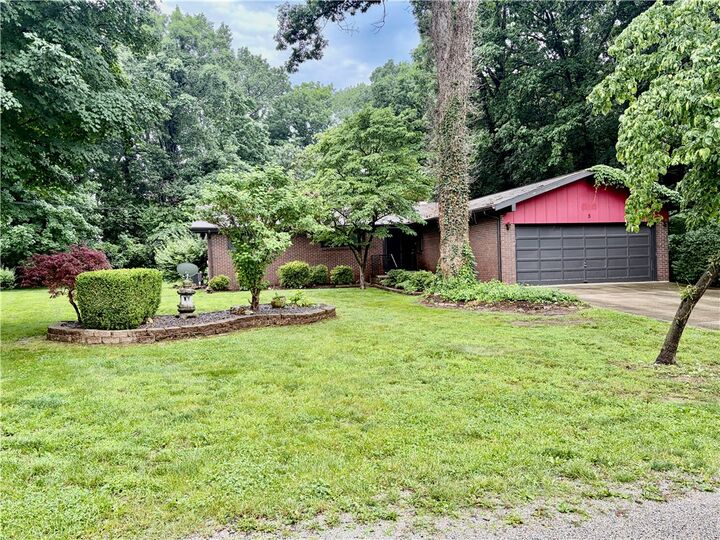 Property Photo:  5 Woodland Drive  IL 62401 