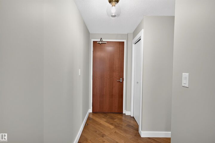 Property Photo:  10152 104 Street NW 2902  AB T5J 0B6 