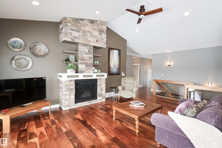 Property Photo: 10508 103 AB T8R 0E7