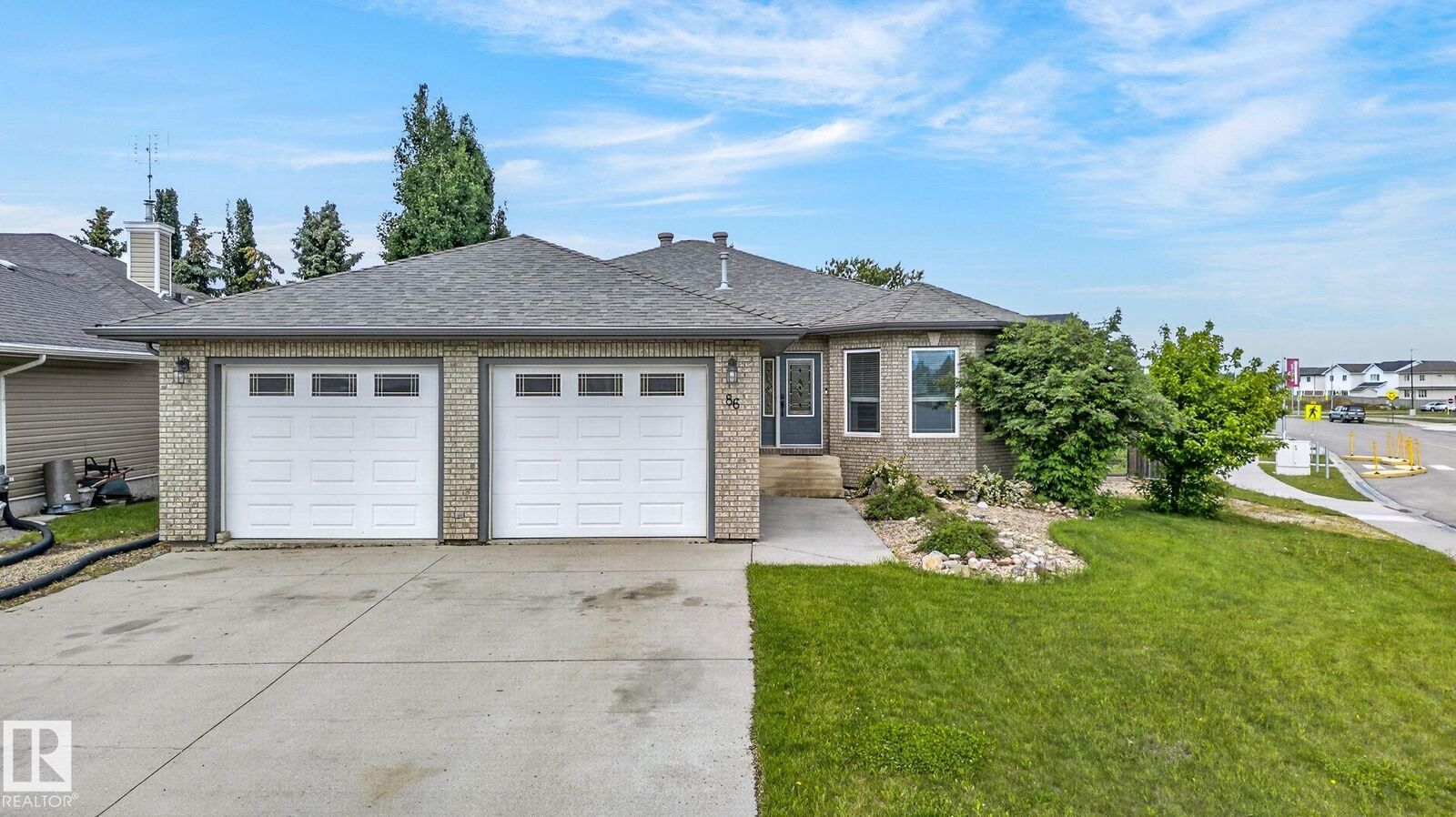 Property Photo:  86 Heritage Crescent  AB T7Z 2M6 