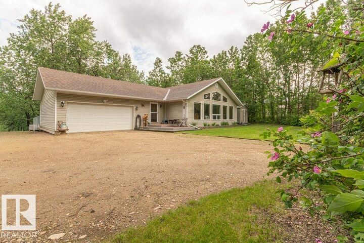 Property Photo: 51205 Rr195 85 AB T0B 4J0